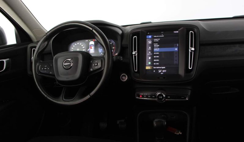 
								Volvo XC40 2.0 D3 full									