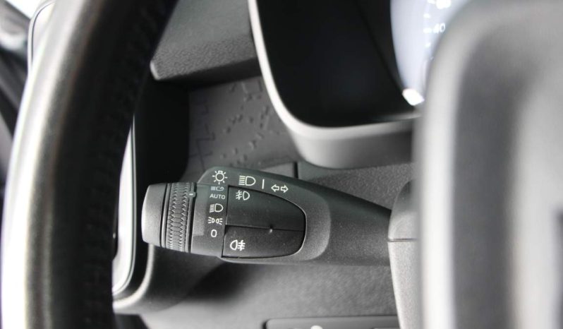 
								Volvo XC40 2.0 D3 full									