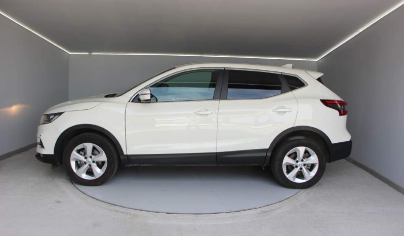 
								Nissan Qashqai 1.5 dCi full									