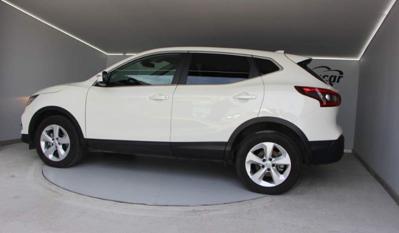
								Nissan Qashqai 1.5 dCi full									