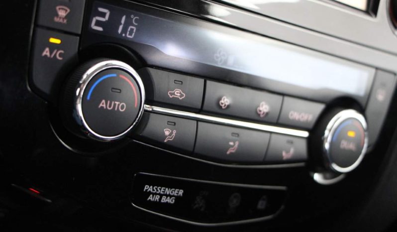 
								Nissan Qashqai 1.5 dCi full									