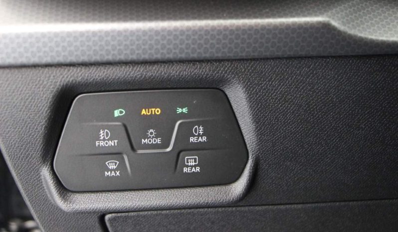 
								Seat Leon ST 2.0 TDi full									