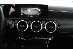 Mercedes-Benz A 180d