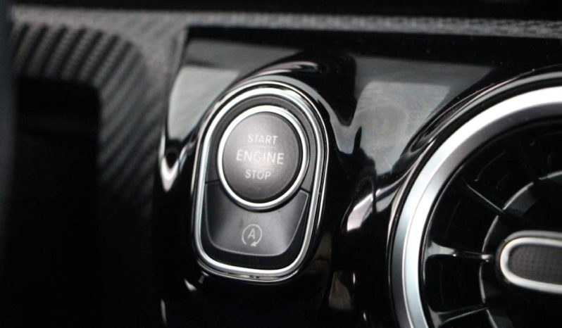 
								Mercedes-Benz A 180d full									