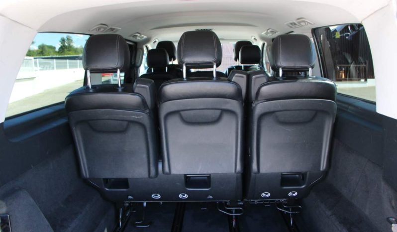 
								Mercedes-Benz V220d full									