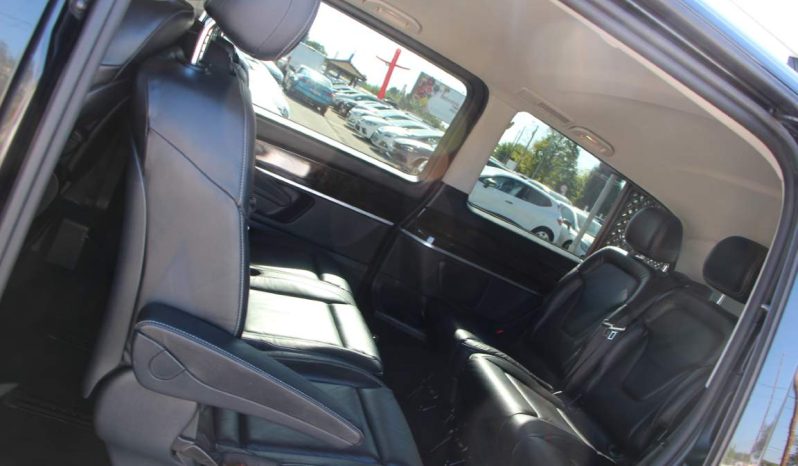 
								Mercedes-Benz V220d full									