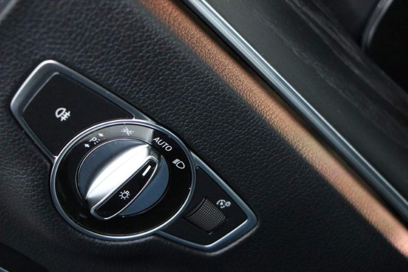 Mercedes-Benz E 220d Coupé