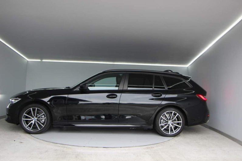 BMW 320e Touring