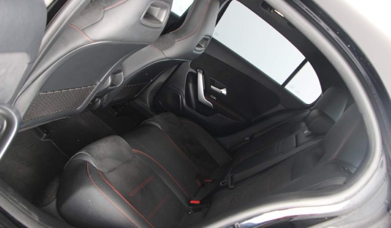 
								Mercedes-Benz A200 full									