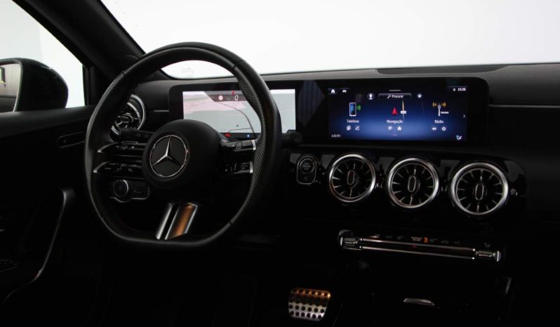 
								Mercedes-Benz A200 full									