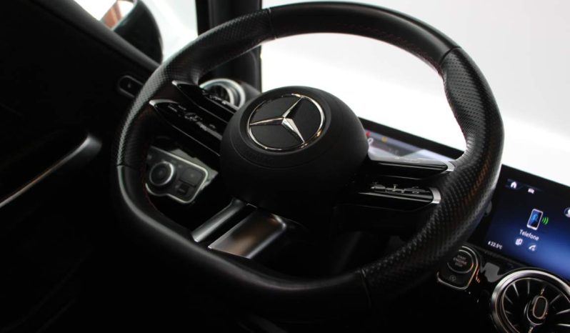 
								Mercedes-Benz A200 full									