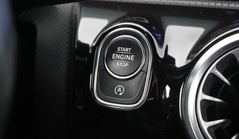 
								Mercedes-Benz A200 full									