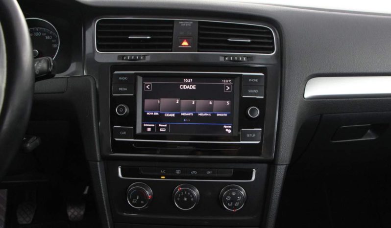 
								Volkswagen Golf full									