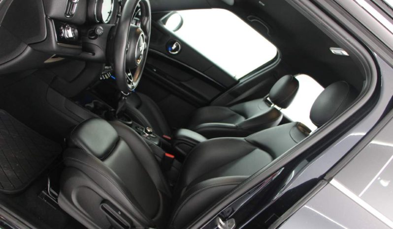 
								Mini Countryman full									