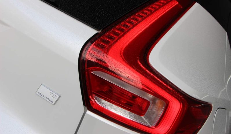
								Volvo XC40 1.5 T5 full									