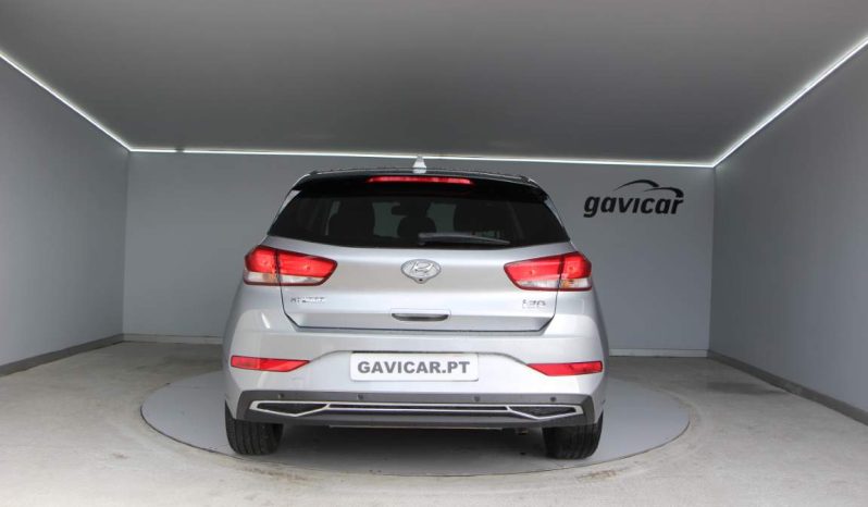 
								Hyundai i30 full									
