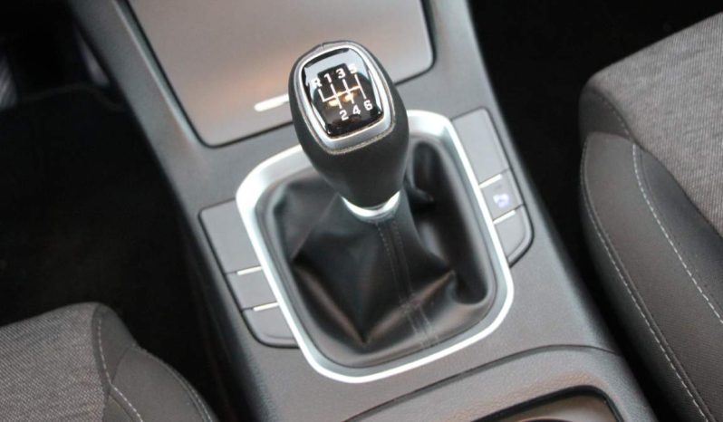 
								Hyundai i30 full									