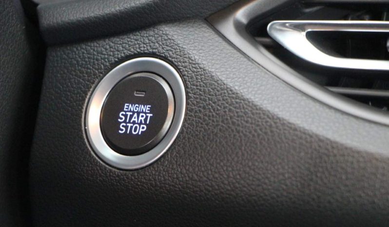 
								Hyundai i30 full									