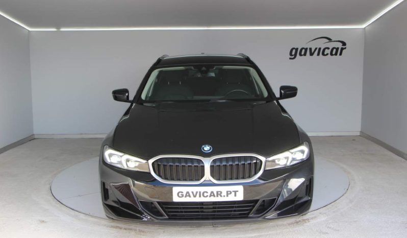 
								BMW 320e Touring full									