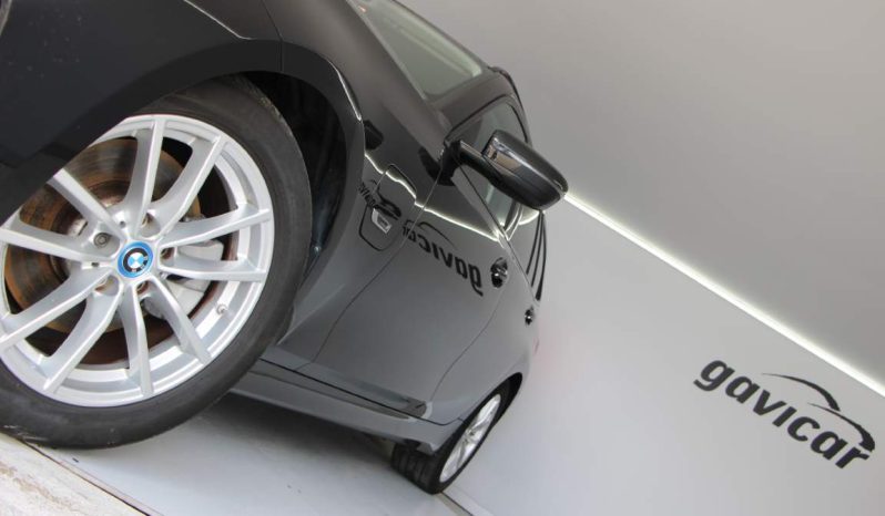 
								BMW 320e Touring full									