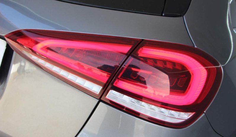 
								Mercedes-Benz A 180d full									