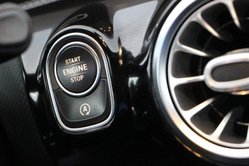 Mercedes-Benz A 180d