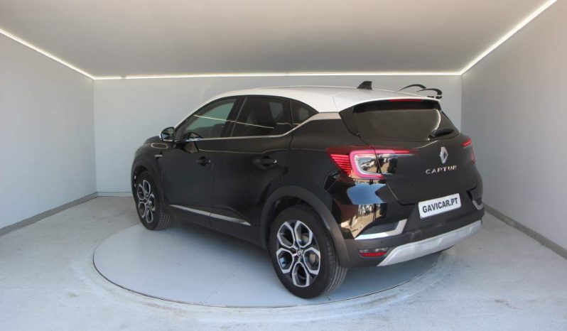 
								Renault Captur full									