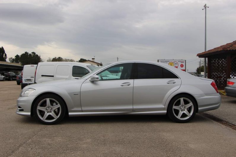 Mercedes-Benz S400