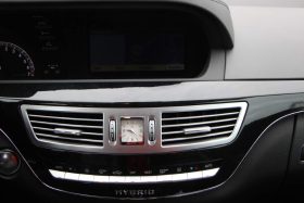Mercedes-Benz S400