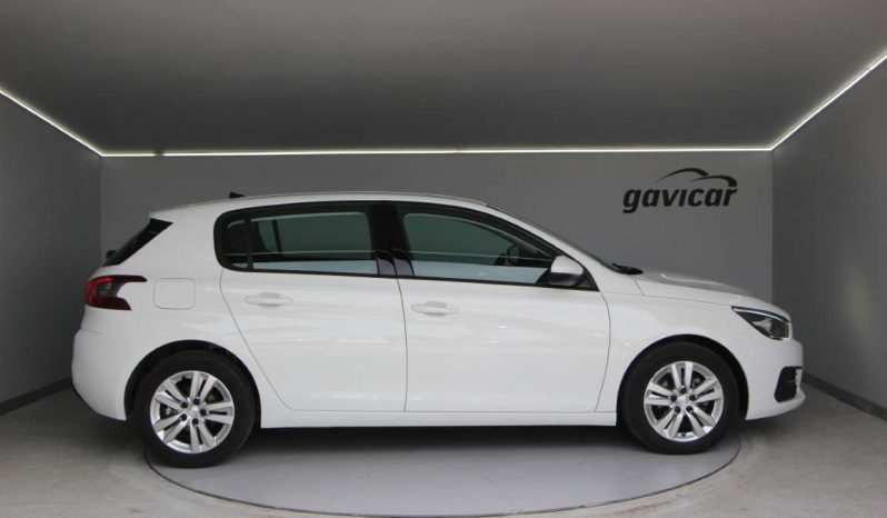 
								Peugeot 308 1.5 BlueHDi full									