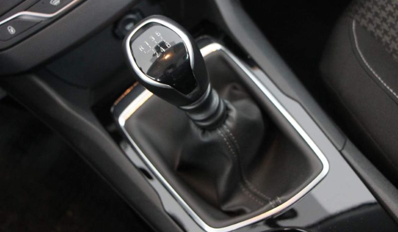 
								Peugeot 308 1.5 BlueHDi full									