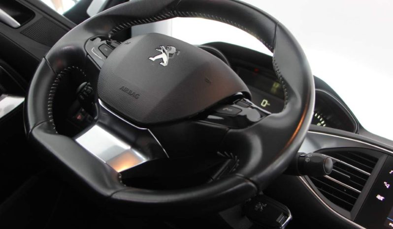 
								Peugeot 308 1.5 BlueHDi full									