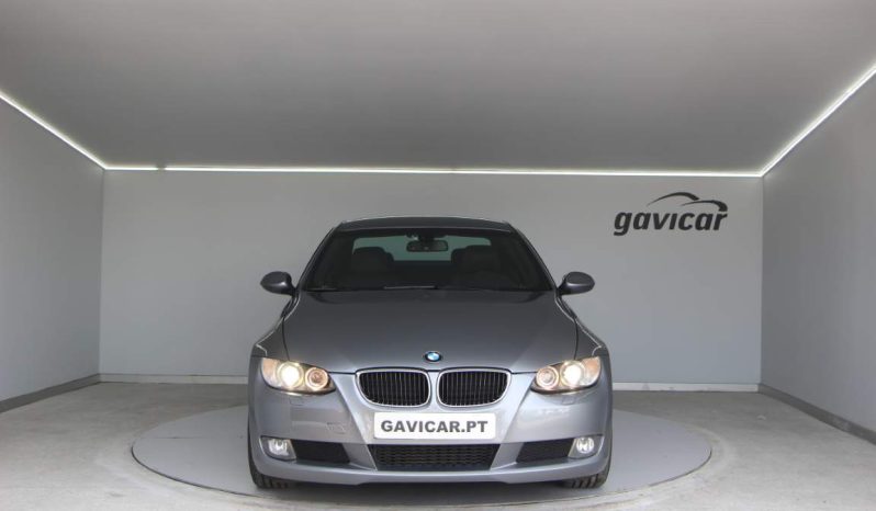 
								BMW 320 D Coupé full									