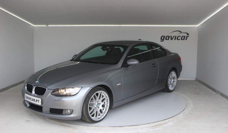 
								BMW 320 D Coupé full									