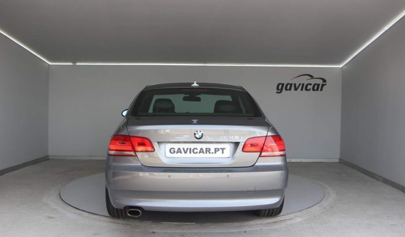 
								BMW 320 D Coupé full									