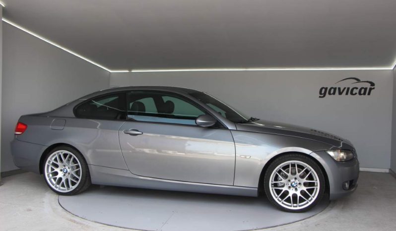 
								BMW 320 D Coupé full									