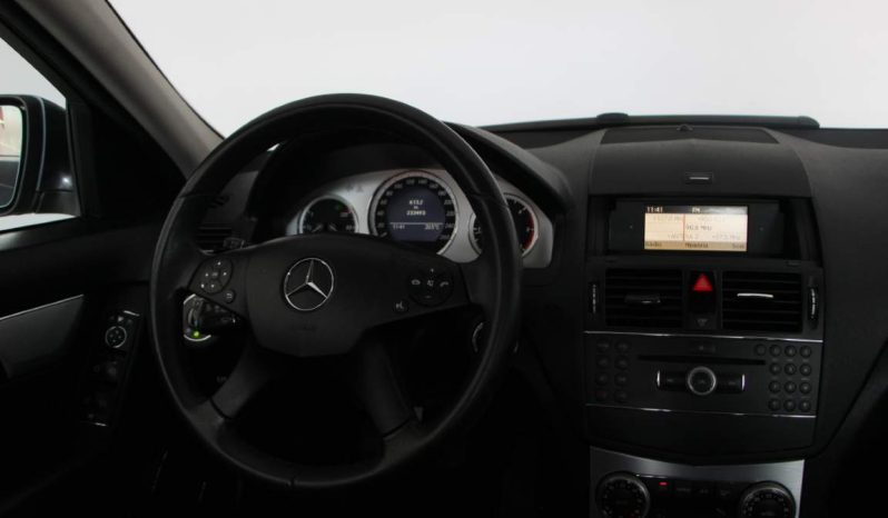 
								Mercedes-Benz C220 CDi full									