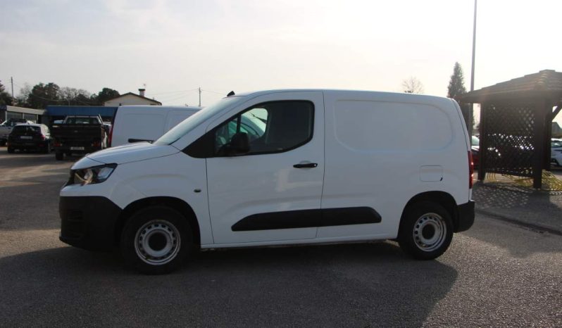 
								Peugeot Partner 1.5 BlueHDi full									