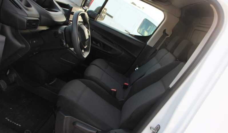 
								Peugeot Partner 1.5 BlueHDi full									
