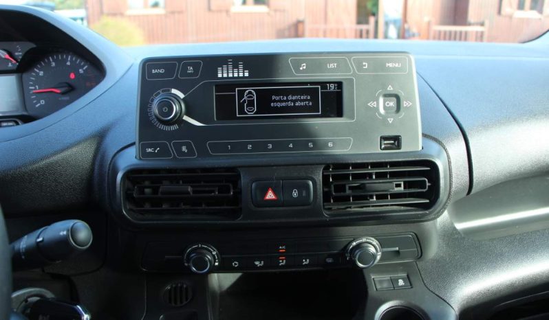 
								Peugeot Partner 1.5 BlueHDi full									