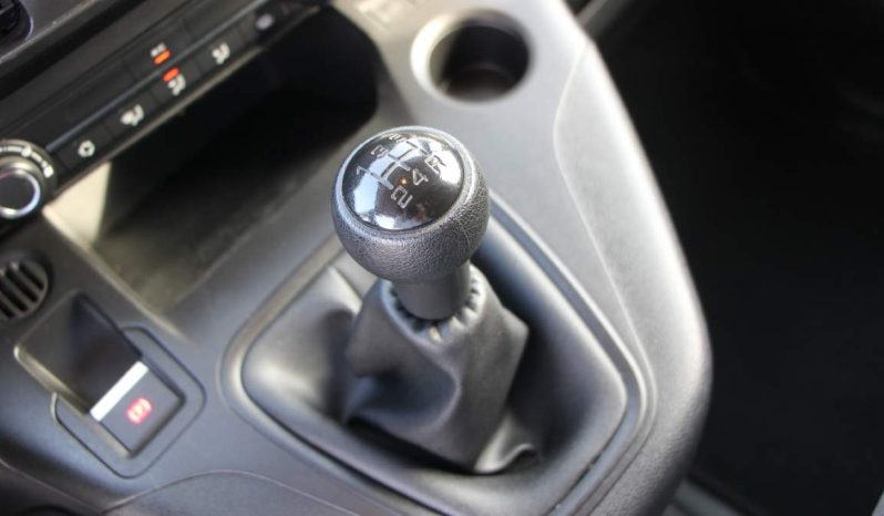 
								Peugeot Partner 1.5 BlueHDi full									