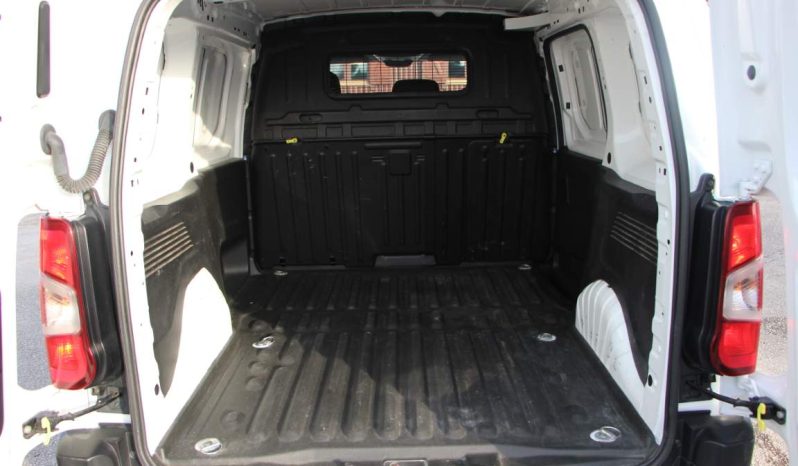 
								Peugeot Partner 1.5 BlueHDi full									