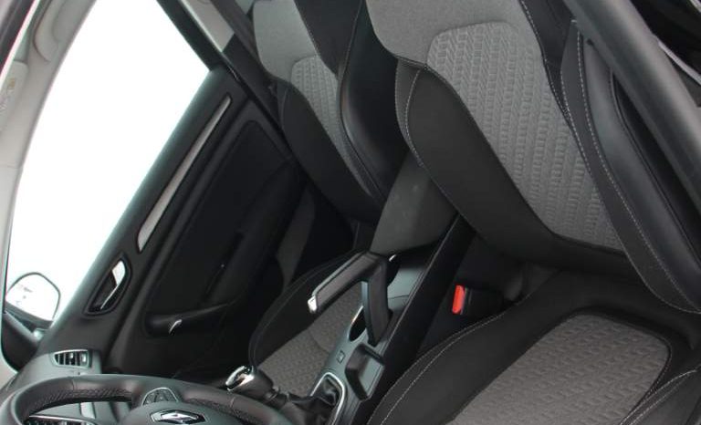 
								Renault Megane 1.5 Blue dCi full									