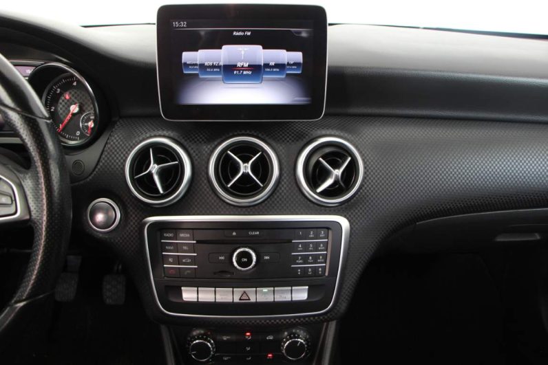 Mercedes-Benz A 180d