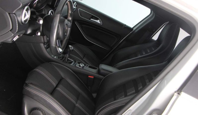 
								Mercedes-Benz A 180d full									
