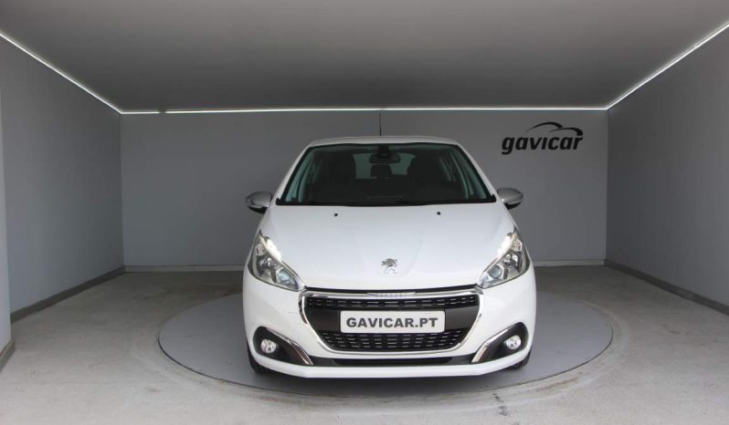 
								Peugeot 208 full									