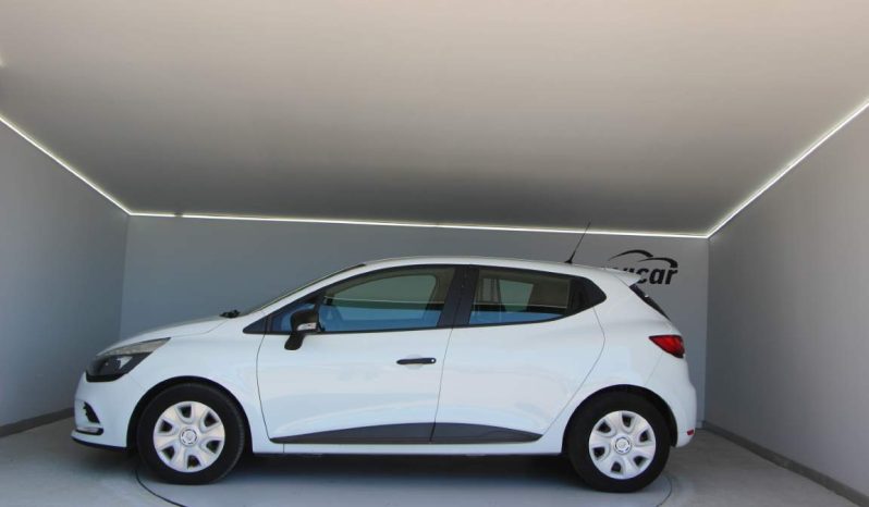 
								Renault Clio Van full									