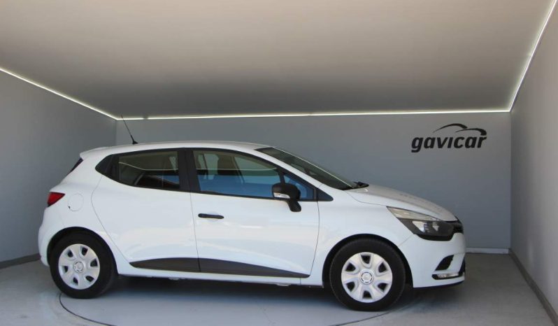 
								Renault Clio Van full									