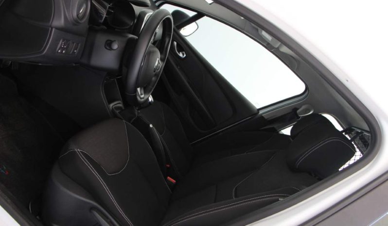 
								Renault Clio Van full									