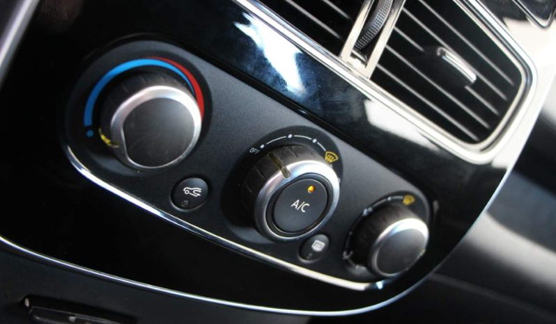 
								Renault Clio Van full									